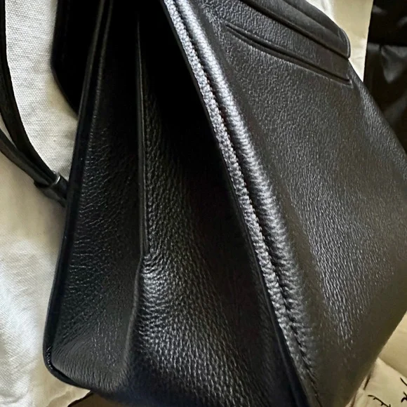 Salvatore Ferragamo Gancini Bag + scarf - Picture 9 of 16